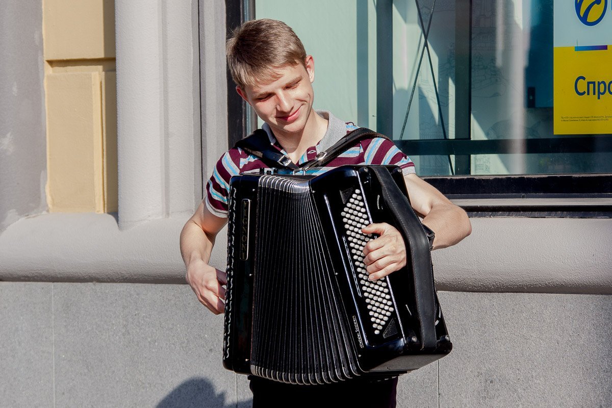 Виновник беспрерывно играющей музыки на Европейской площади
