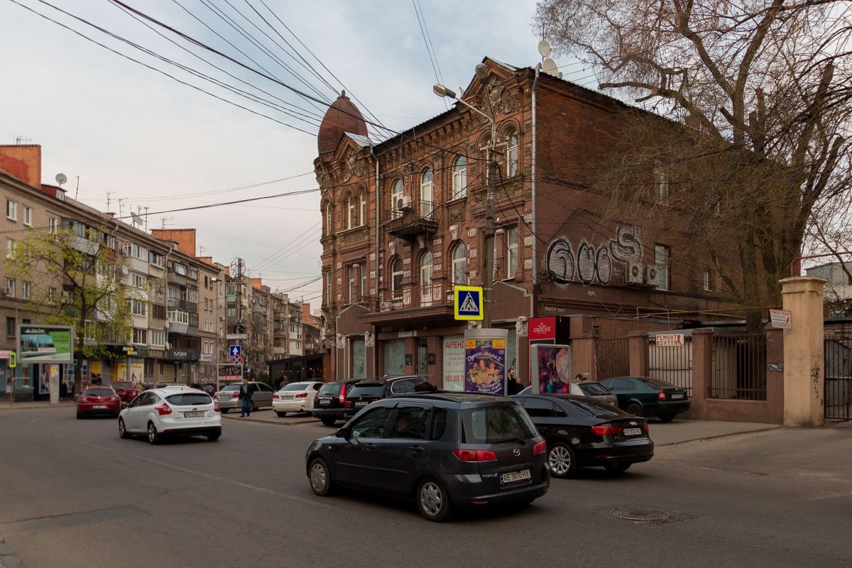 Прислушайтесь к городу, он расскажет вам свою историю Прислушайтесь к городу, он расскажет вам свою историю