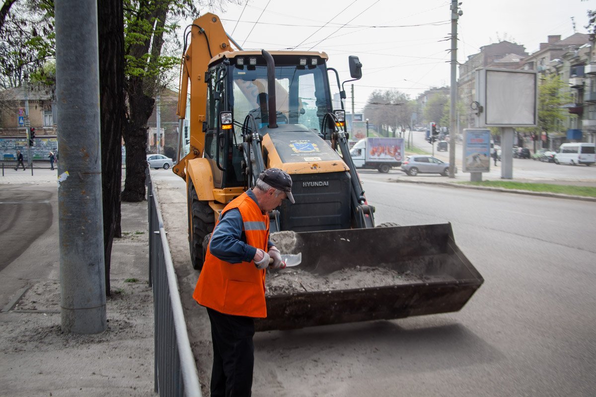 Планируется полностью расчистить город до 1 мая Планируется полностью расчистить город до 1 мая
