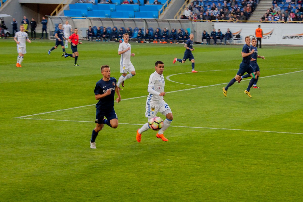 Порхай, как бабочка, пасуй, как Бог