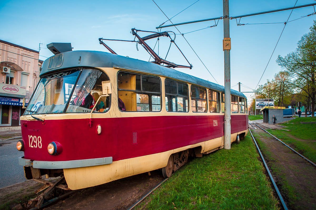 Трамвай № 5  сошел с рельсов