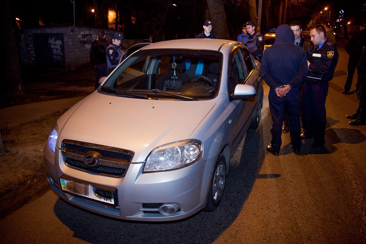 Во время патрулирования, полицейские обнаружили автомобиль ZAZ Vida в котором находились злоумышленники Во время патрулирования, полицейские обнаружили автомобиль ZAZ Vida в котором находились злоумышленники