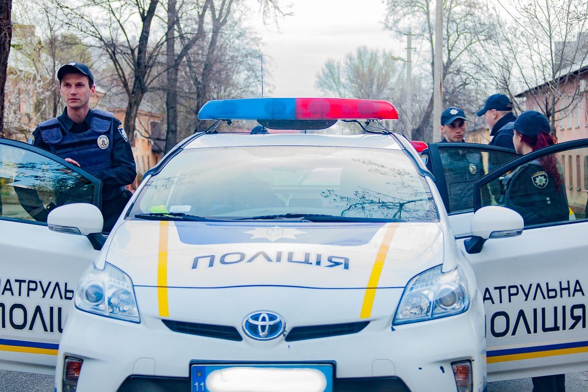 Полицейские обнаружили злоумышленников во время патрулирования Полицейские обнаружили злоумышленников во время патрулирования