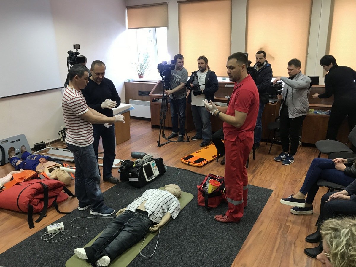 Основной акцент учений - постоянная практика Основной акцент учений - постоянная практика