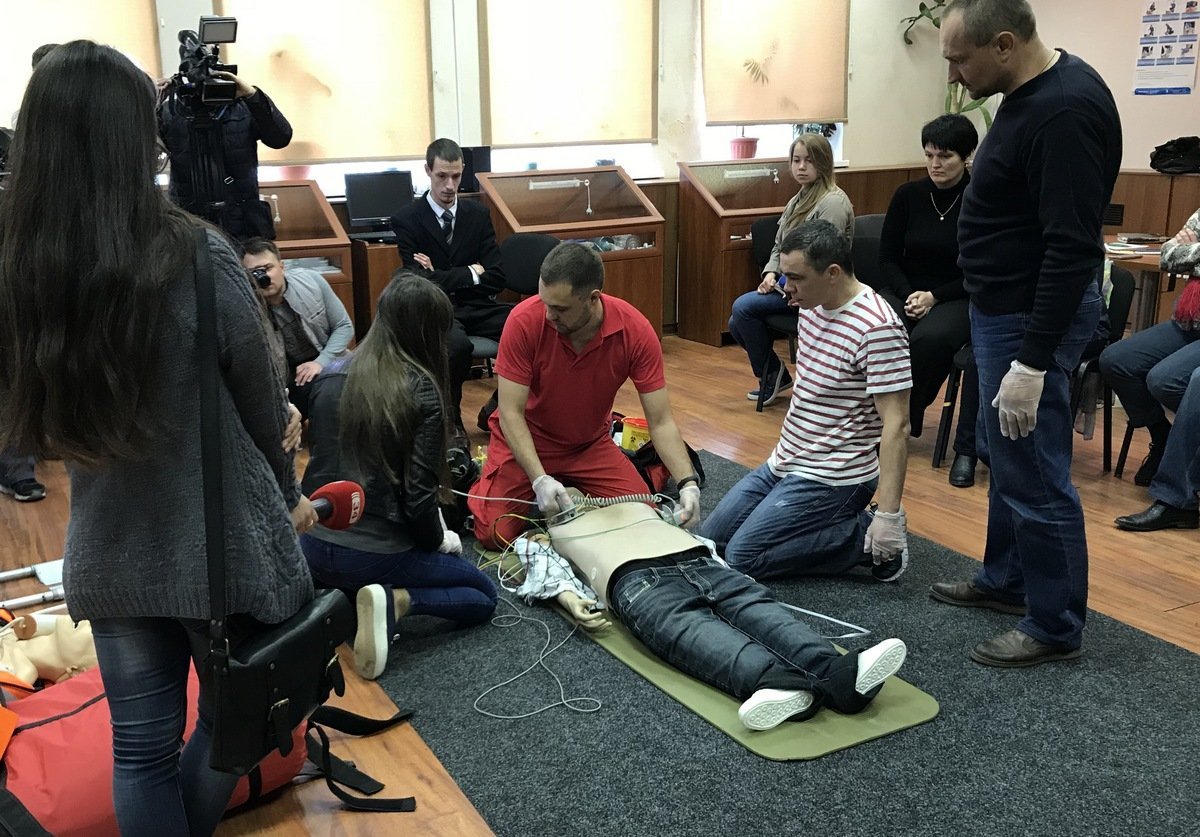 Врач должен быть всегда спокоен Врач должен быть всегда спокоен