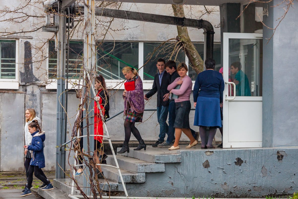 В гимназии №57 спасатели провели эвакуацию учеников