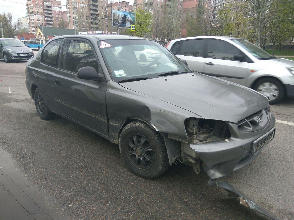 Hyundai отделался легкими повреждениями
