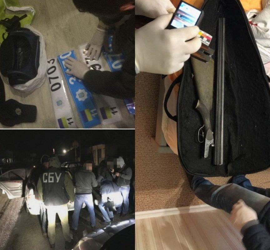 Правоохранители изъяли огнестрельное оружие, радиостанции, спецномера и форму сотрудников полиции. Правоохранители изъяли огнестрельное оружие, радиостанции, спецномера и форму сотрудников полиции.