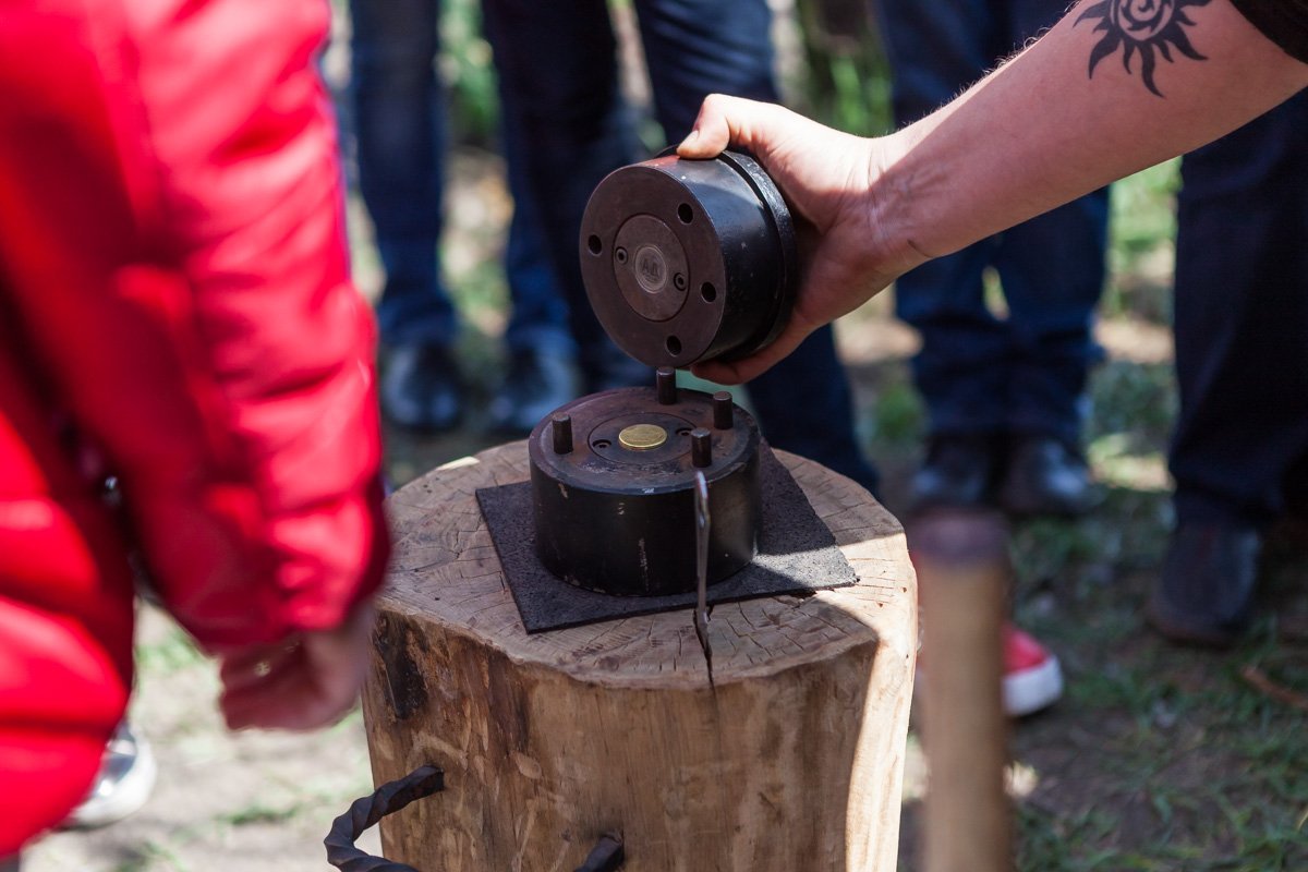 Чеканка монет - дело сложное Чеканка монет - дело сложное