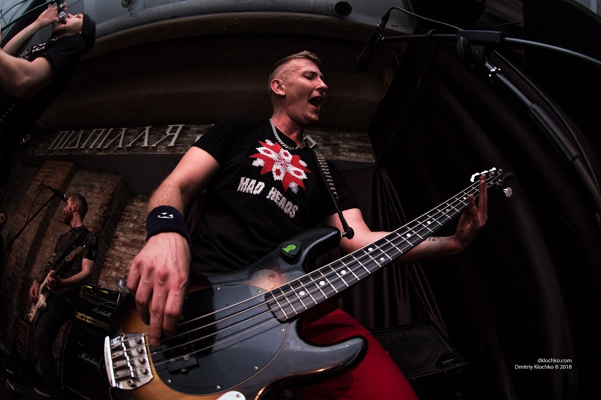 В Днепре в пабе "Махно" выступила группа Mad Heads 5