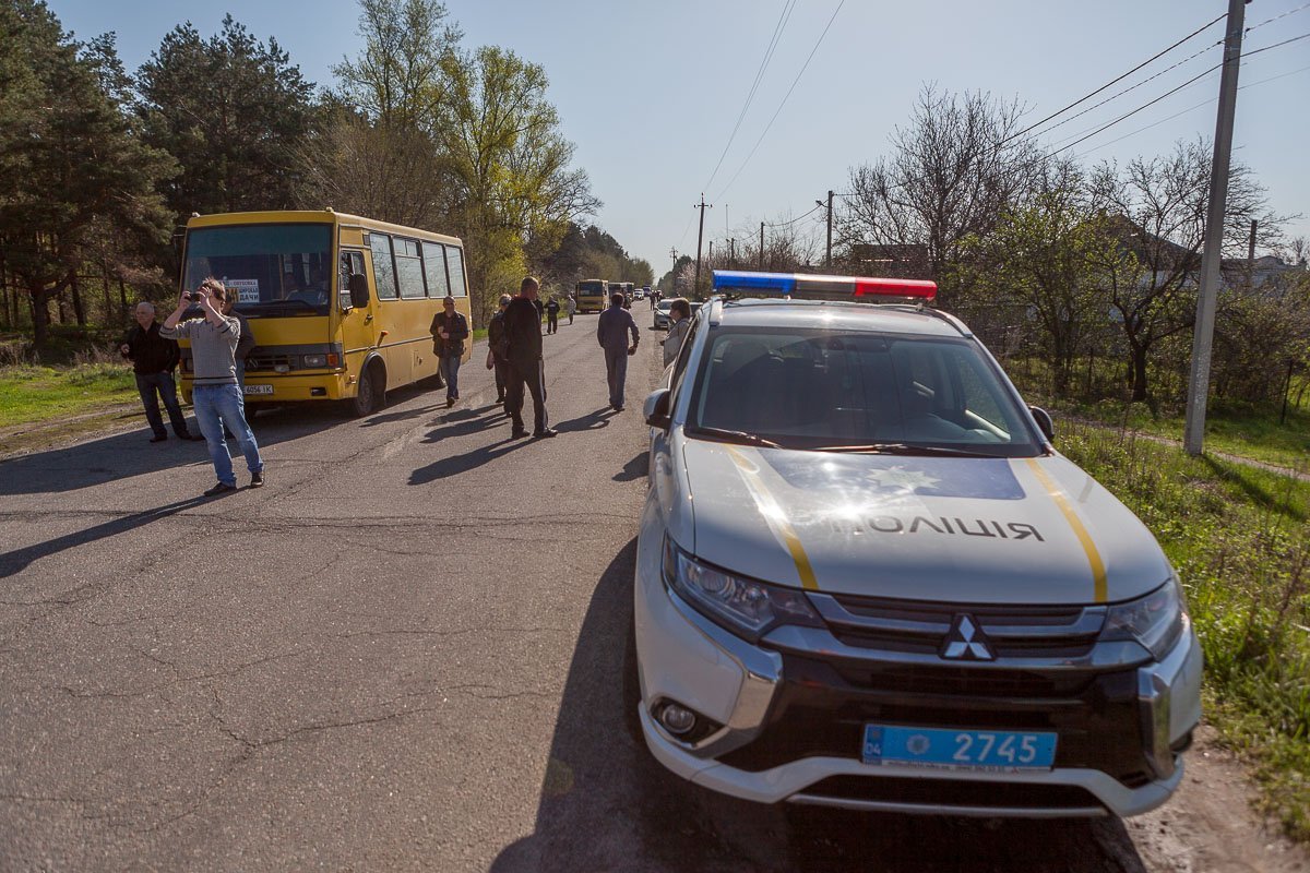 На место прибыл экипаж патрульной полиции На место прибыл экипаж патрульной полиции