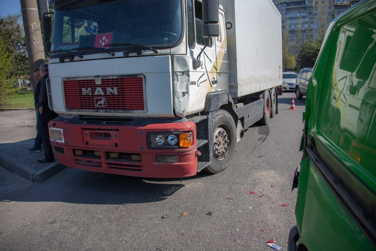 Движение на данном отрезке дороги затруднено