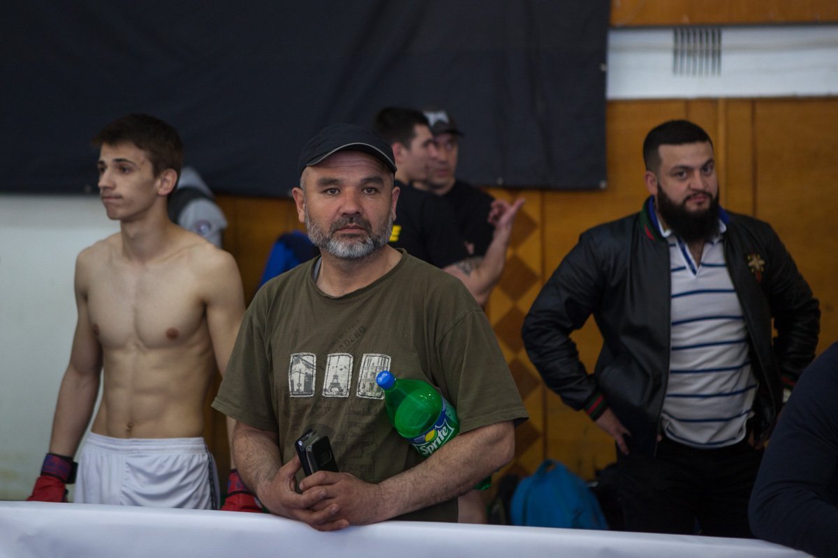 Поболеть за спортсменов и понаблюдать за боями мог любой желающий Поболеть за спортсменов и понаблюдать за боями мог любой желающий