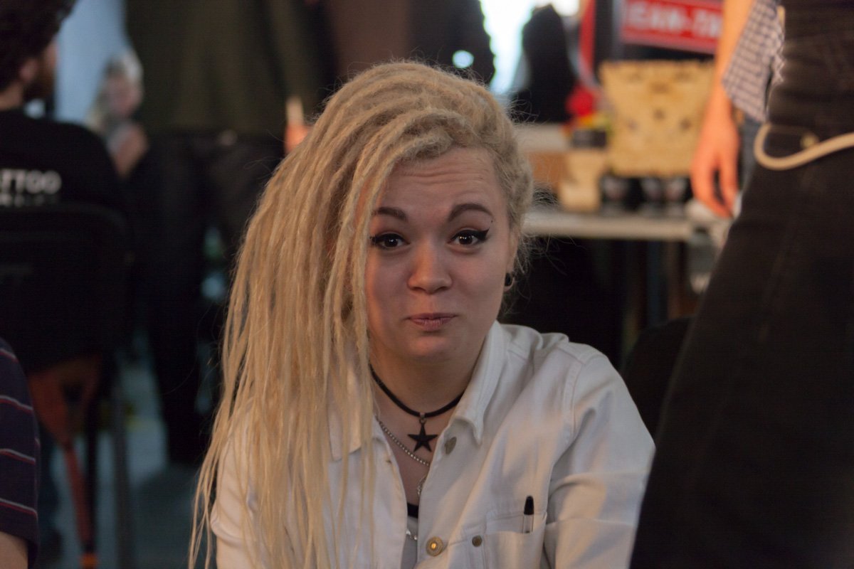 Мастер Nany Unusual отдыхает от модели