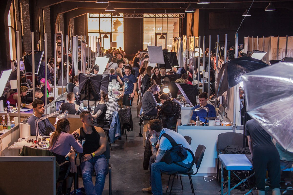 В город приехали все поклонники бодимодификаций