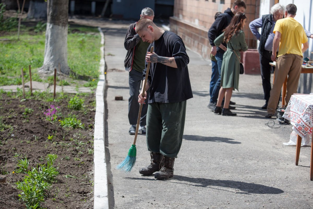 На уборку вышли все
