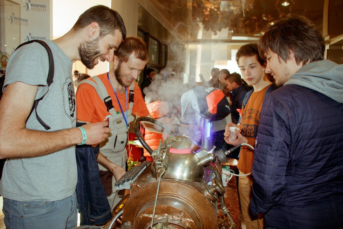 Первый фестиваль Dnipro Mini Maker Faire прошел очень удачно Первый фестиваль Dnipro Mini Maker Faire прошел очень удачно