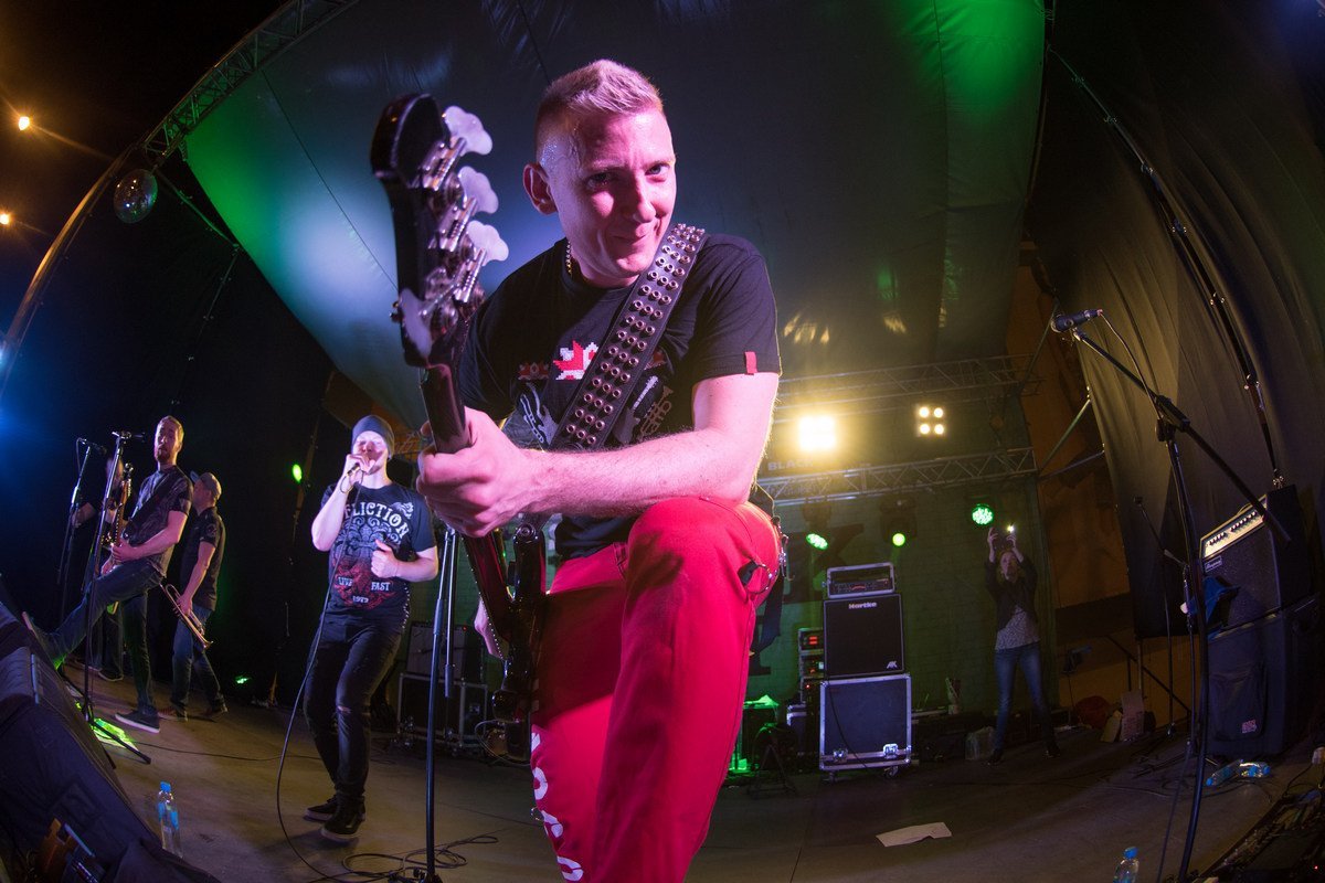 Сюда можно прийти повеселиться с друзьями или отдыхать всей семьей