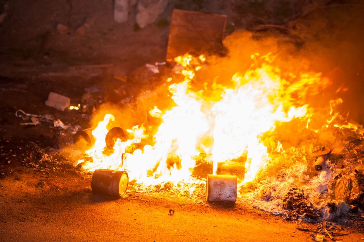 Горел мусор Горел мусор