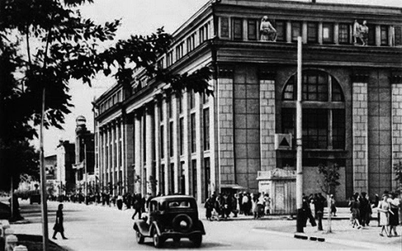 Так выглядел Главный универмаг города в 1939 году Так выглядел Главный универмаг города в 1939 году