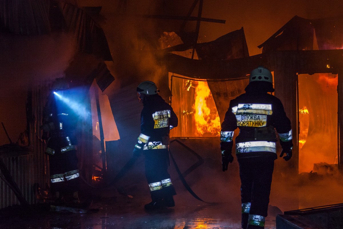 К ликвидации привлекли 21 спасателей К ликвидации привлекли 21 спасателей