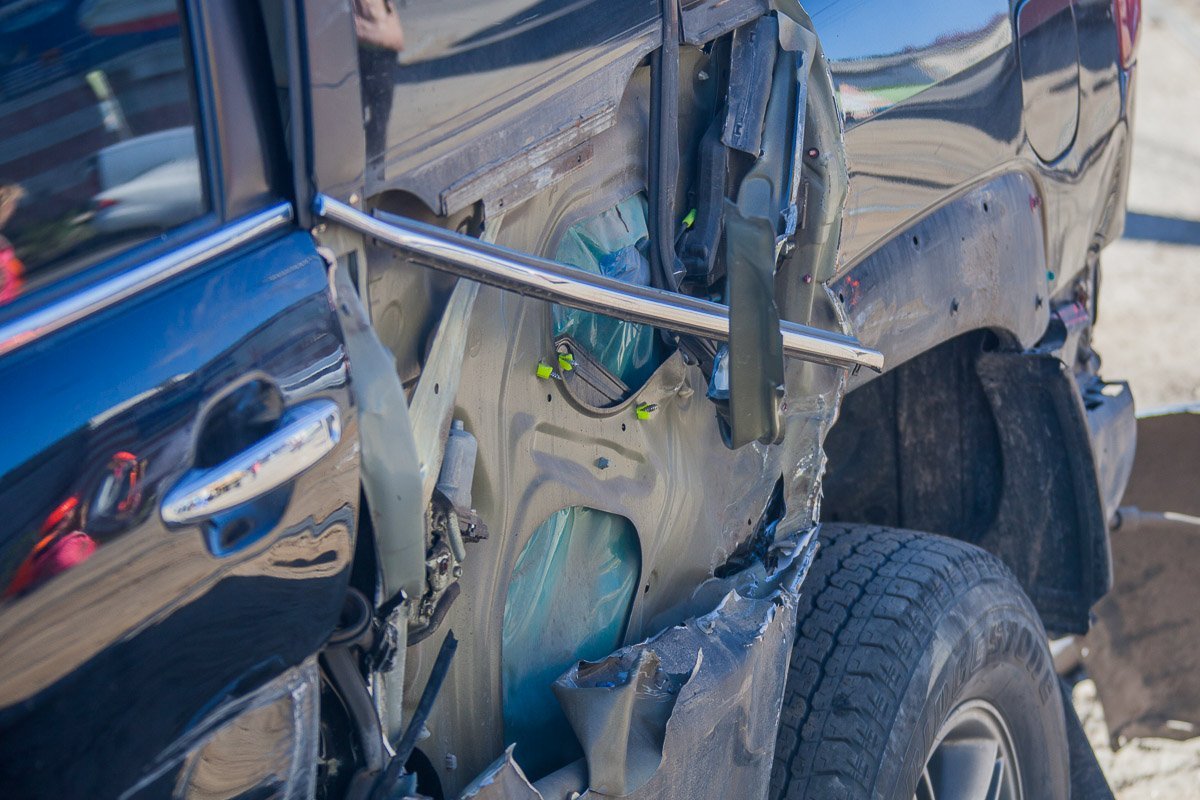 Повреждения Lexus