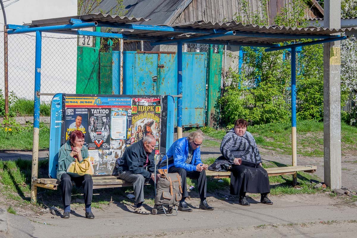 Люди были вынуждены ждать, пока возобновят движение трамваев 