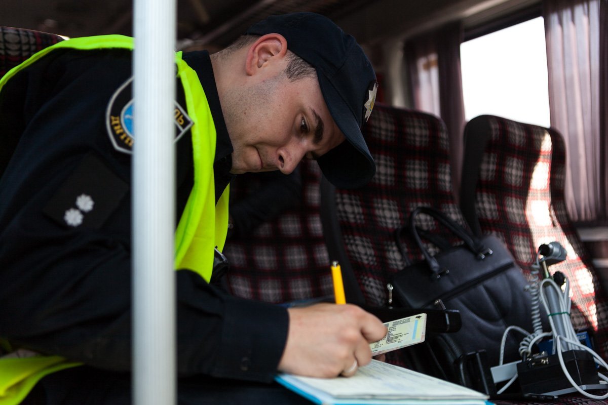 По данному нарушению водителю выписали штраф По данному нарушению водителю выписали штраф