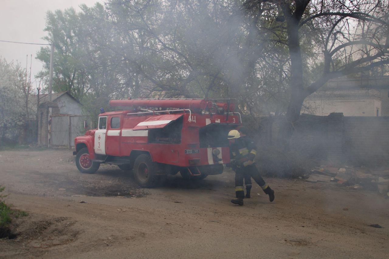 На место происшествия прибыл бригада спасателей