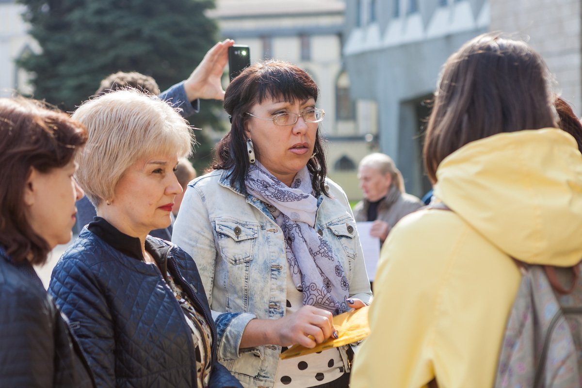 С прессой общались немногие