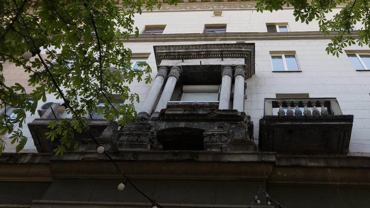 Стены 55-го дома все еще дышат историей