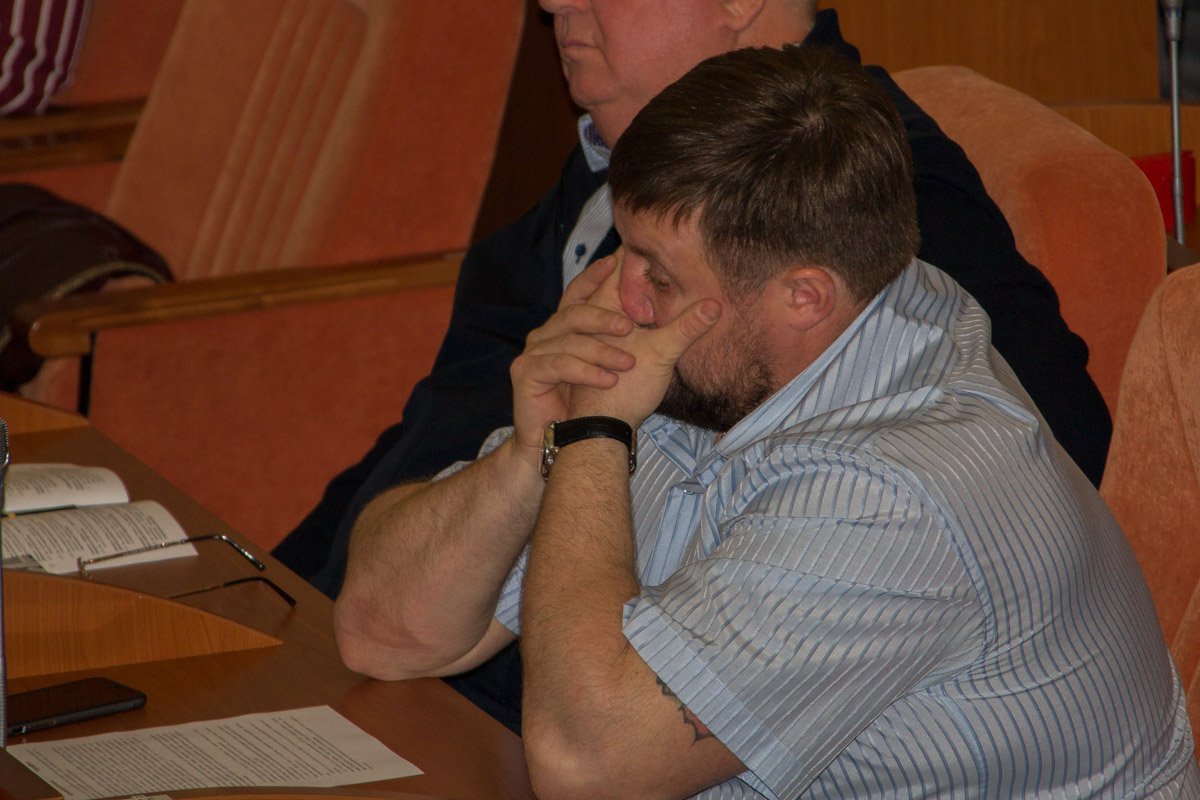 Твои татуировки не дают мне покоя