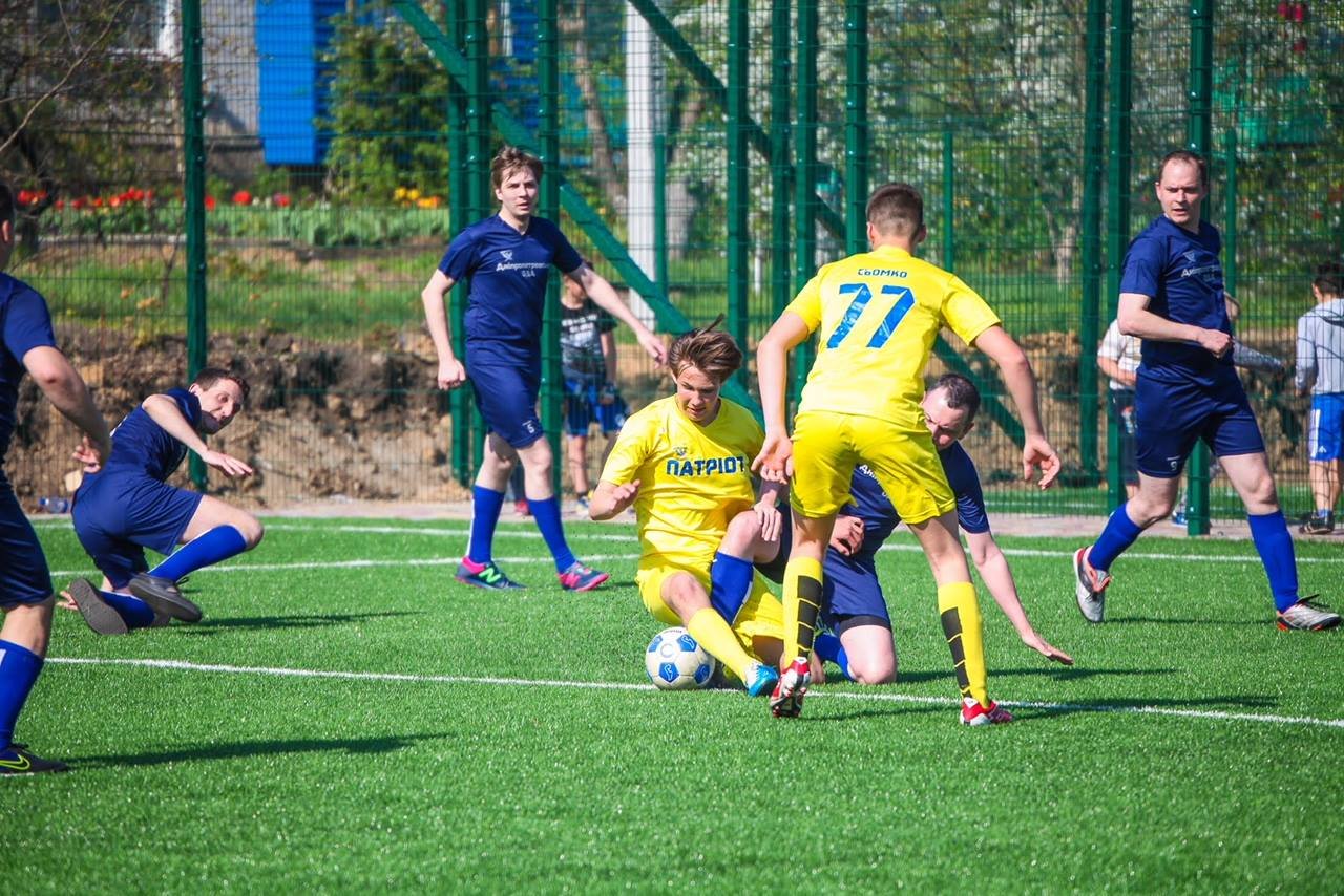 Матч был напряженным и закончился равным счетом Матч был напряженным и закончился равным счетом