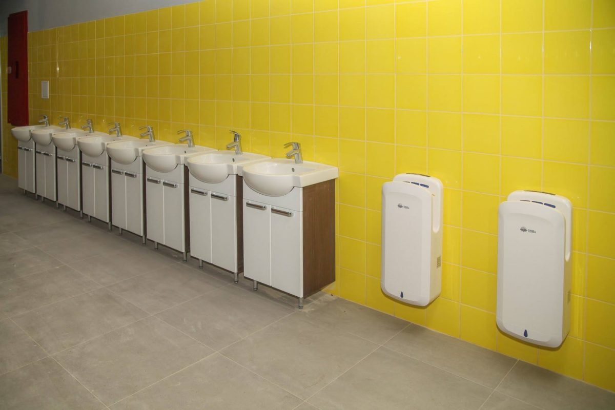 Все оформлено в ярких тонах Все оформлено в ярких тонах