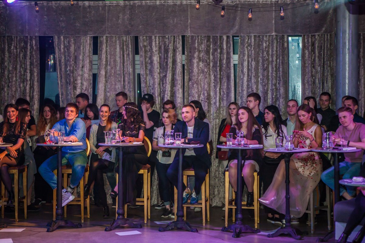 Жюри конкурса внимательно следило за каждым номером участниц