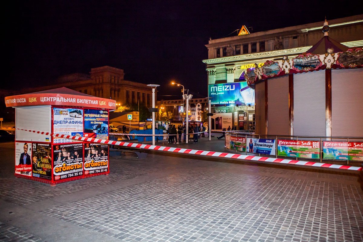 На место прибыл экипаж патрульной полиции и взрывотехники