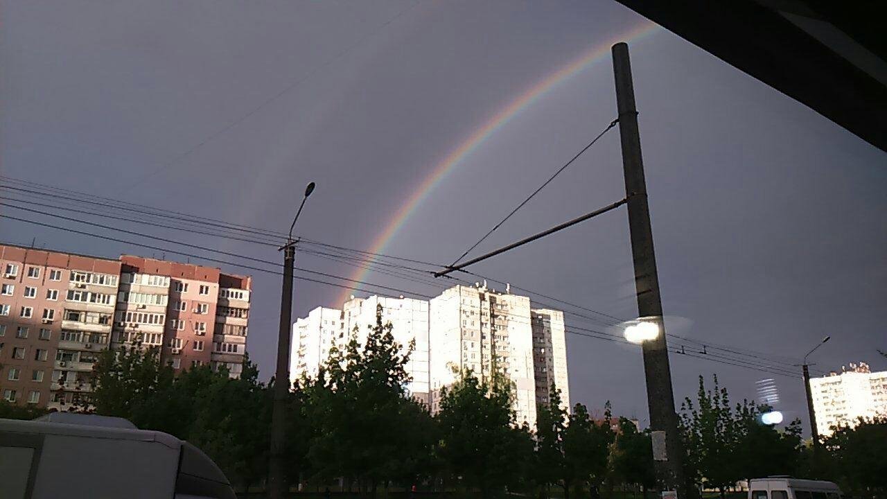 Мечтаешь о радуге - будь готов попасть под мокрый и холодный дождь Мечтаешь о радуге - будь готов попасть под мокрый и холодный дождь