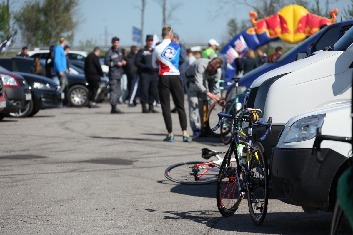 В соревнованиях принимают участие более 80 велосипедистов