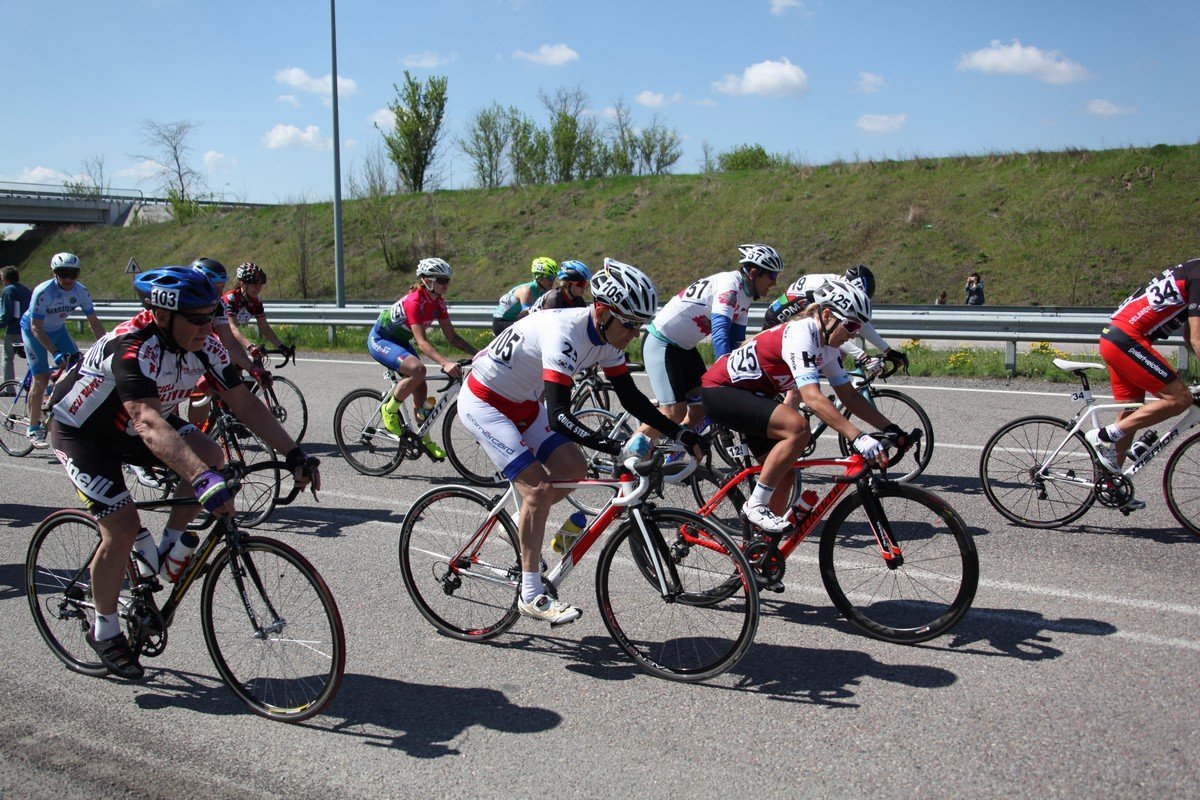 Спортсмены ехали 3 круга