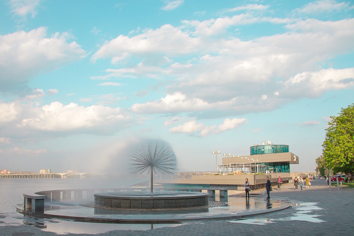 В Днепре уже запустили фонтаны