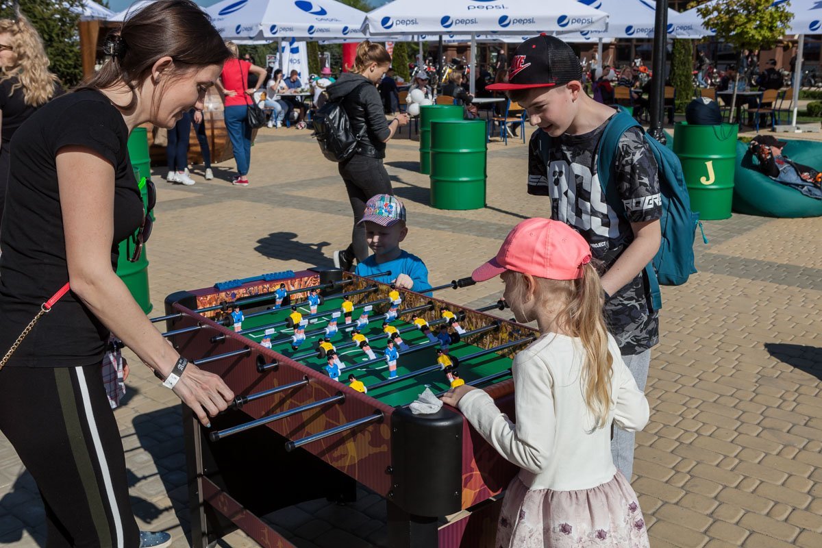Дети тоже могли найти себе занятие