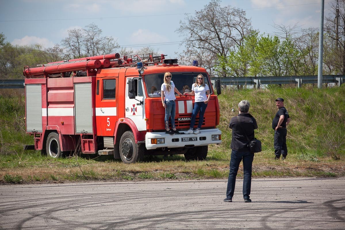 За безопасностью следили сотрудники ГСЧС За безопасностью следили сотрудники ГСЧС