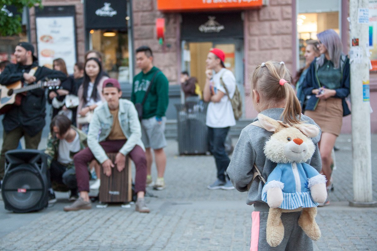 На Европейке царила атмосфера беззаботности  На Европейке царила атмосфера беззаботности