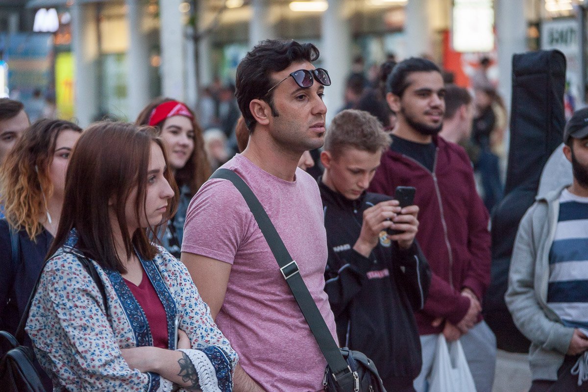 В центре собрался аншлаг В центре собрался аншлаг