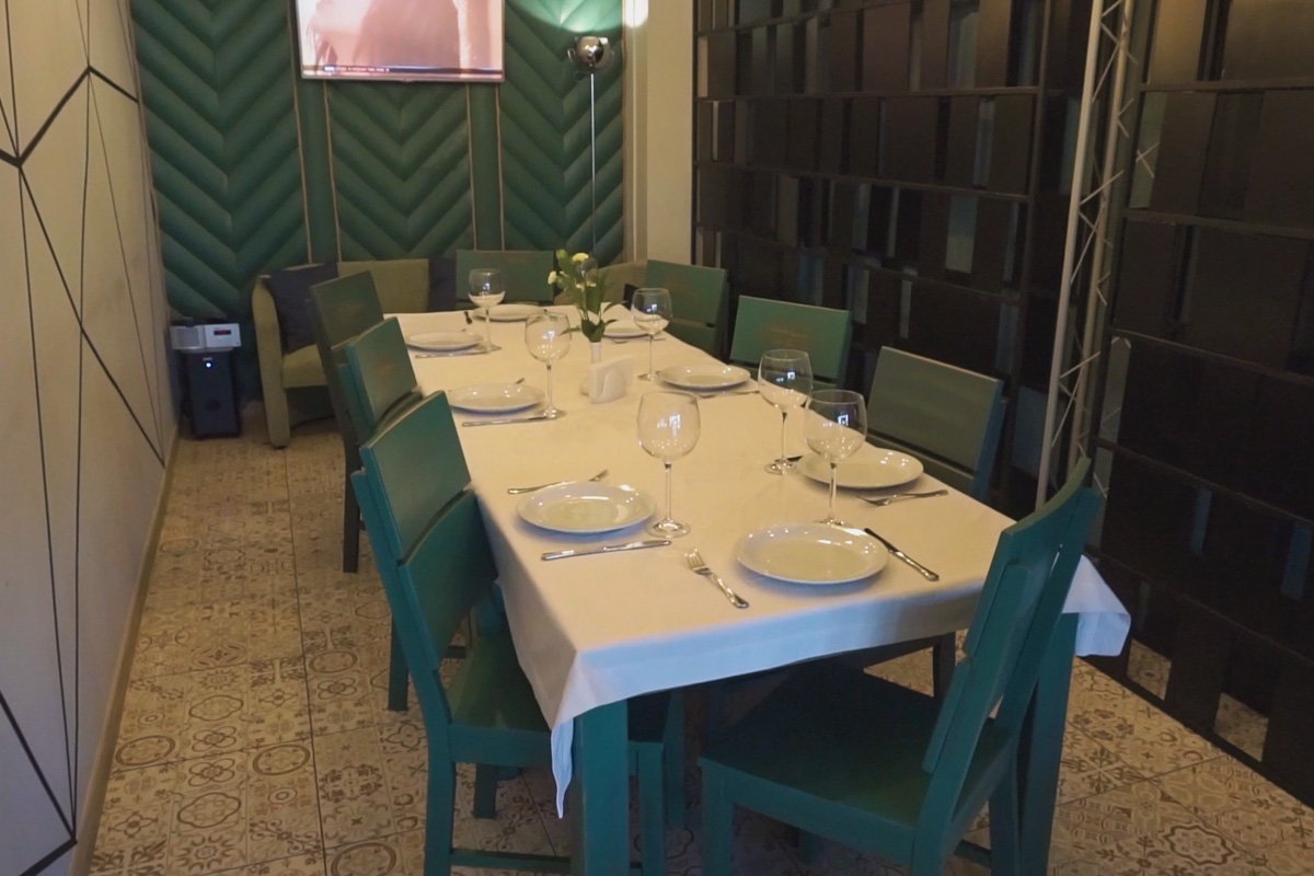 Все залы немного отличаются друг от друга, однако оформлены в едином стиле и цветовой гамме