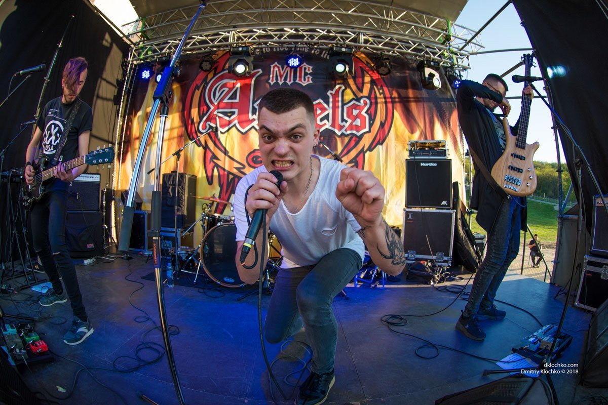 Ты - не ты, когда выступаешь для байкеров