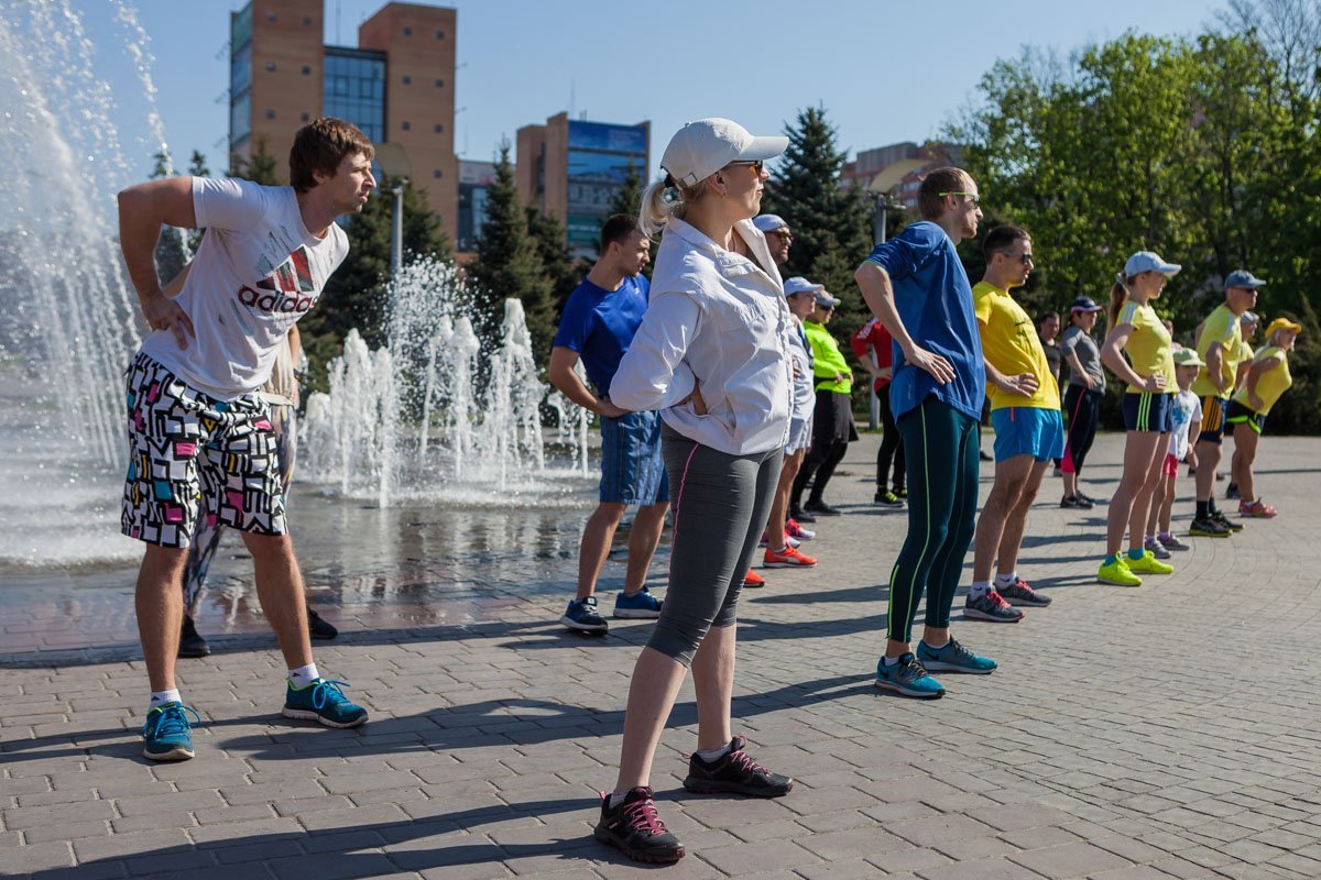 Тренировку начали с общей разминки Тренировку начали с общей разминки