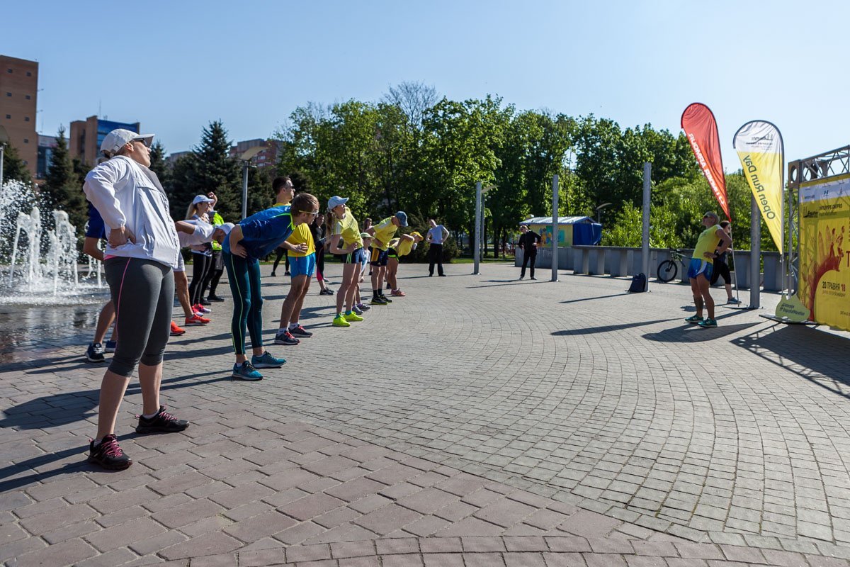Собрались десятки спортсменов Собрались десятки спортсменов