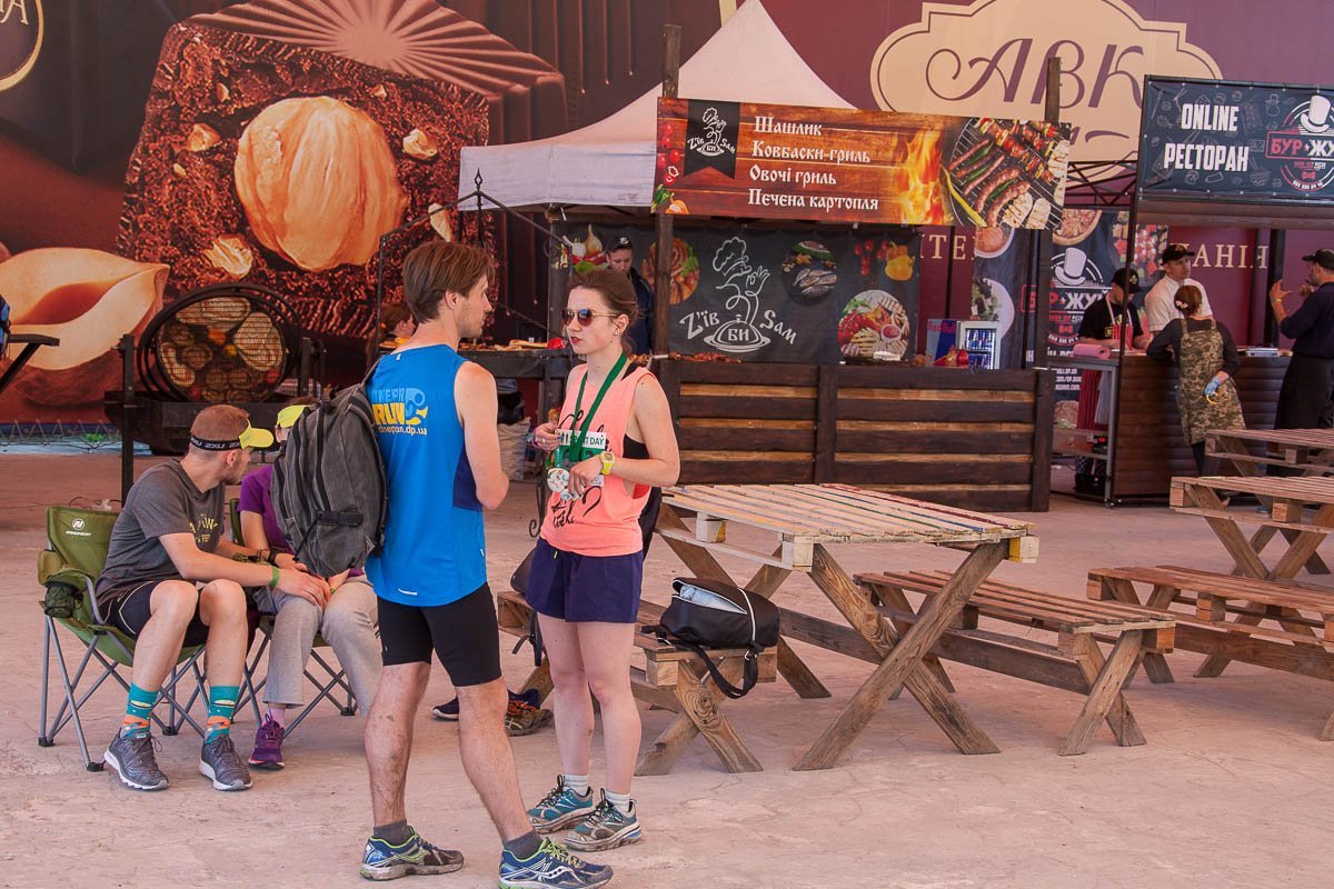 Можно было поесть уличной еды