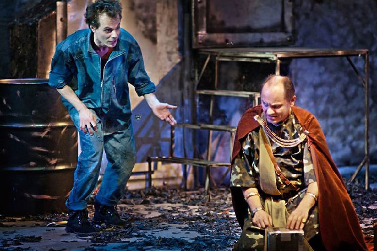 Герострат, совершив злодейство, претендует на место рядом с богами